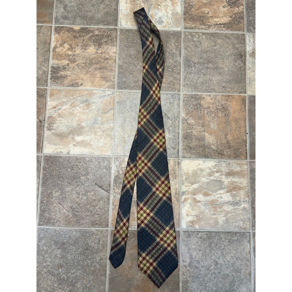 Hunt Club Mens Silk Necktie Navy Blue Burgundy Gold Plaid Check Professional Tie